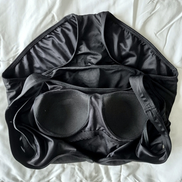 Land's End Full Coverage One-Piece Swimsuit Beach Resort Spring Summer Vacation - Picture 7 of 8